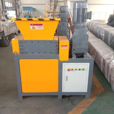 110-130 kg/h Máquina de trituração de borracha Máquina de trituração de pneus para reciclagem de paletes de madeira