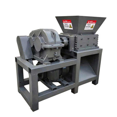 Máquina de trituração de plástico portátil Mini Twin Shaft para filme duro de lâmina