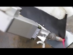 Máquina de limpeza industrial a laser de resfriamento por ar para pequenos pontos focais de diâmetro 0,2-2 mm